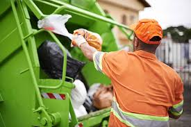 Best Retail Junk Removal  in Edwardsville, KS
